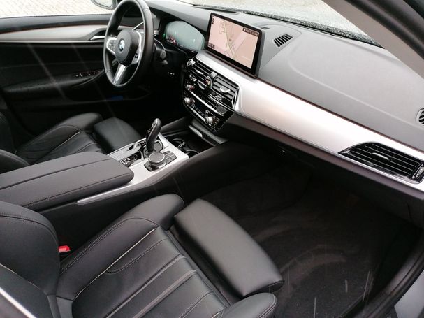 BMW 520d Touring 140 kW image number 7