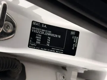 Car image 34