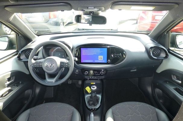 Toyota Aygo X 53 kW image number 3