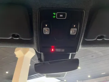Car image 33
