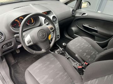 Car image 15