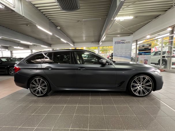 BMW 540i Touring xDrive 250 kW image number 4