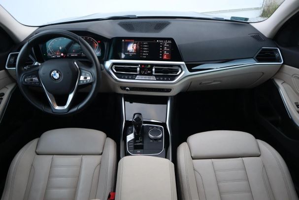 BMW 320i xDrive 135 kW image number 10