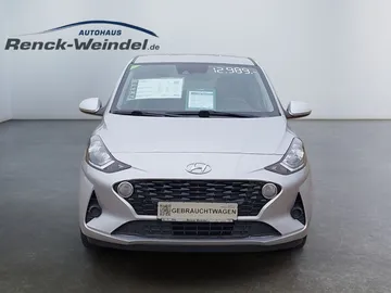 Car image 3