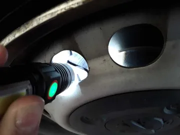 Car image 30