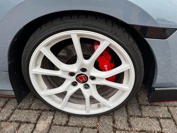 Car image 33