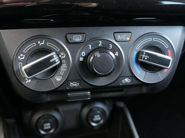 Car image 30