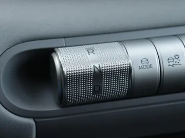 Car image 34