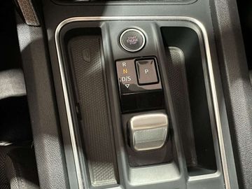 Car image 37