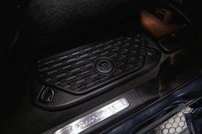 Car image 44