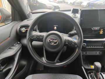 Car image 12