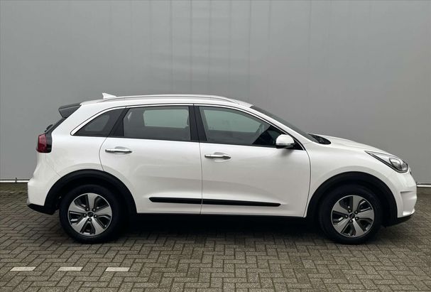 Kia Niro Hybrid 1.6 GDI 104 kW image number 5