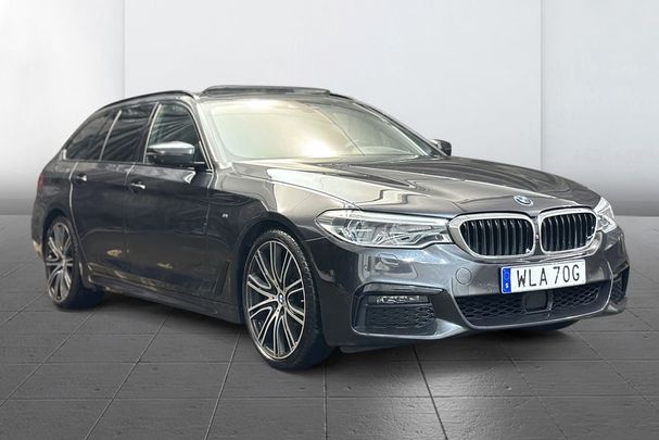 BMW 540i Touring xDrive 250 kW image number 2