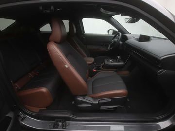 Car image 47