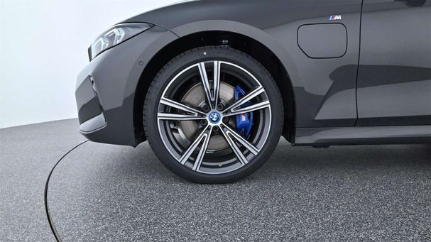 BMW 330 Touring e xDrive 215 kW image number 22