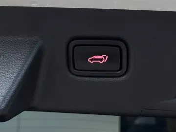 Car image 40