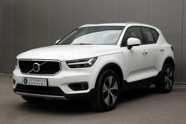 Volvo XC40 B4 Momentum 145 kW image number 1