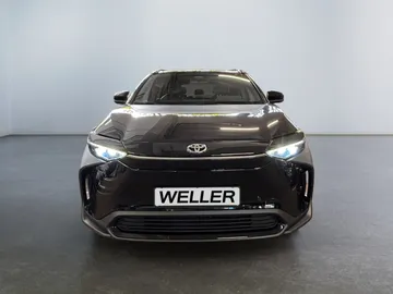 Car image 3
