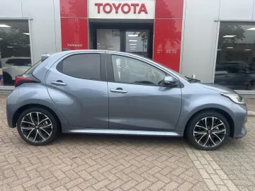 Car image 2