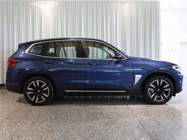 BMW iX3 210 kW image number 2