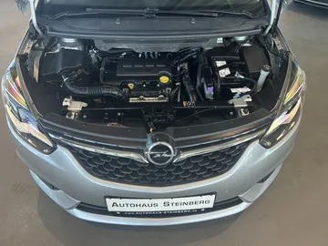 Car image 30