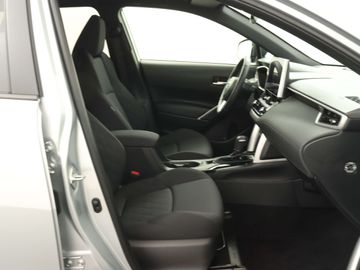 Car image 30