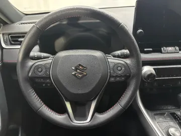 Car image 30