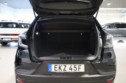 Car image 27
