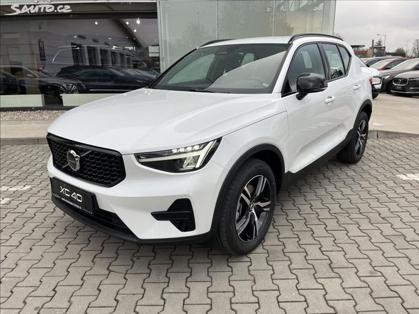 Volvo XC40 Plus 120 kW image number 1