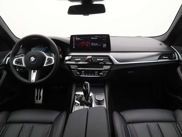 BMW 520i Touring 135 kW image number 13