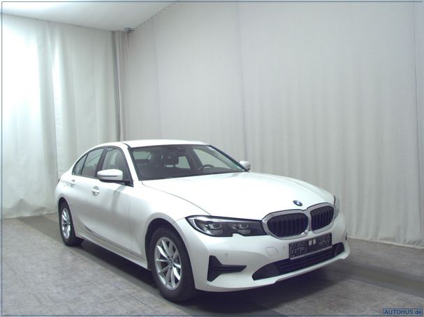 BMW 320d Advantage 140 kW image number 2