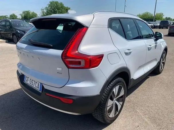 Volvo XC40 T4 155 kW image number 5