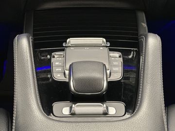 Car image 35