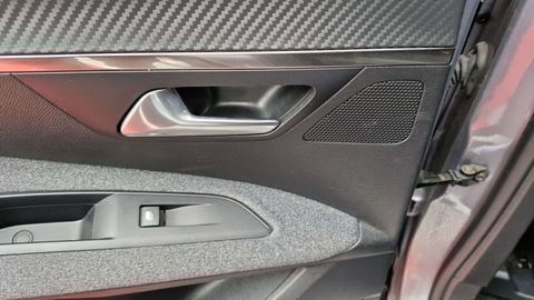 Car image 37