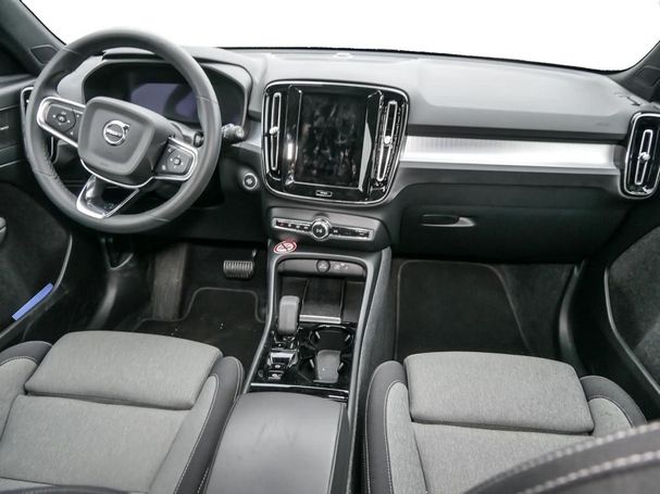 Volvo XC40 Plus Dark 145 kW image number 10