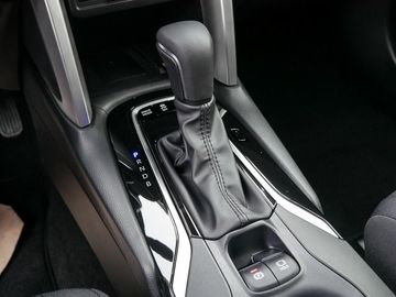 Car image 22