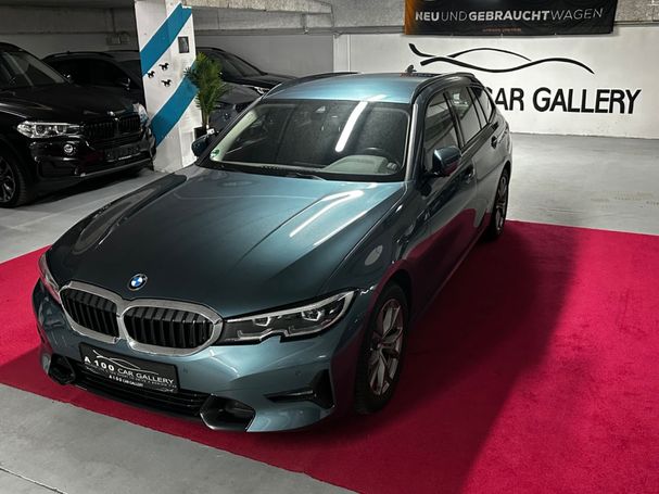 BMW 320d Sport Line 140 kW image number 1