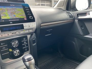 Car image 29