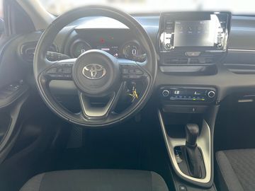 Car image 12