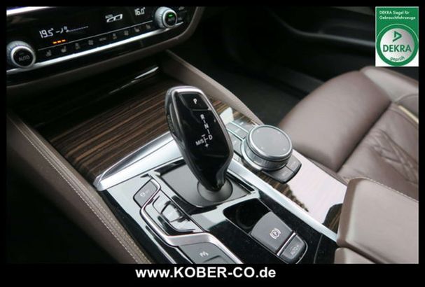 BMW 520d Touring xDrive Luxury Line 140 kW image number 19