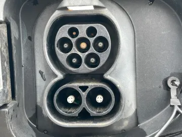 Car image 31