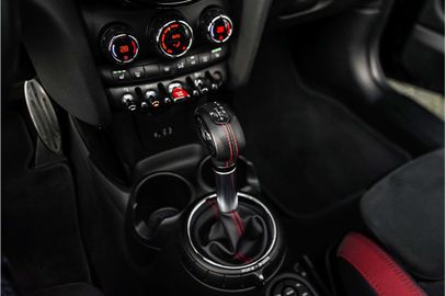 Car image 37