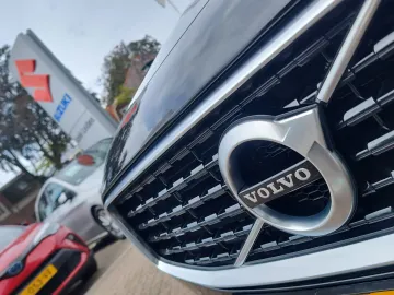 Car image 38