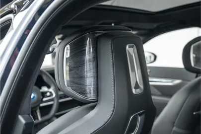 Car image 45