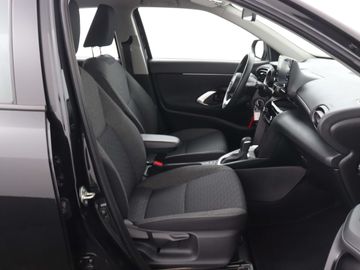 Car image 30