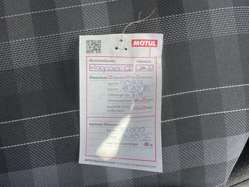 Car image 26