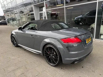 Car image 50