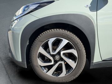 Car image 20
