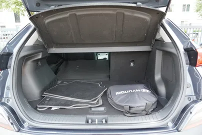 Car image 24