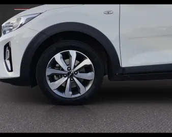 Car image 21